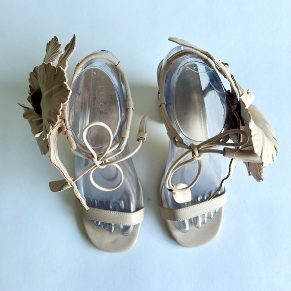Cecelia Cream Leather Flower Ankle Strap Slingbacks size 6.5 - Picture 5 of 15